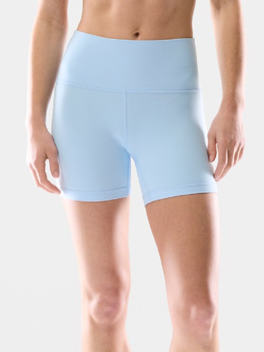 Aritzia Golden BUTTER Cheeky Hi-Rise 5" Short